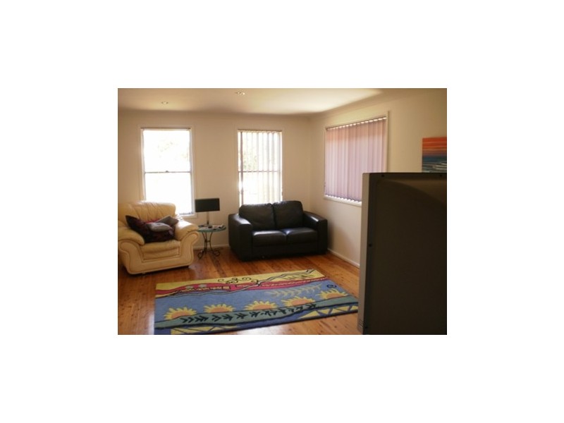 13 Brigadoon Circuit, Oak Flats NSW 2529