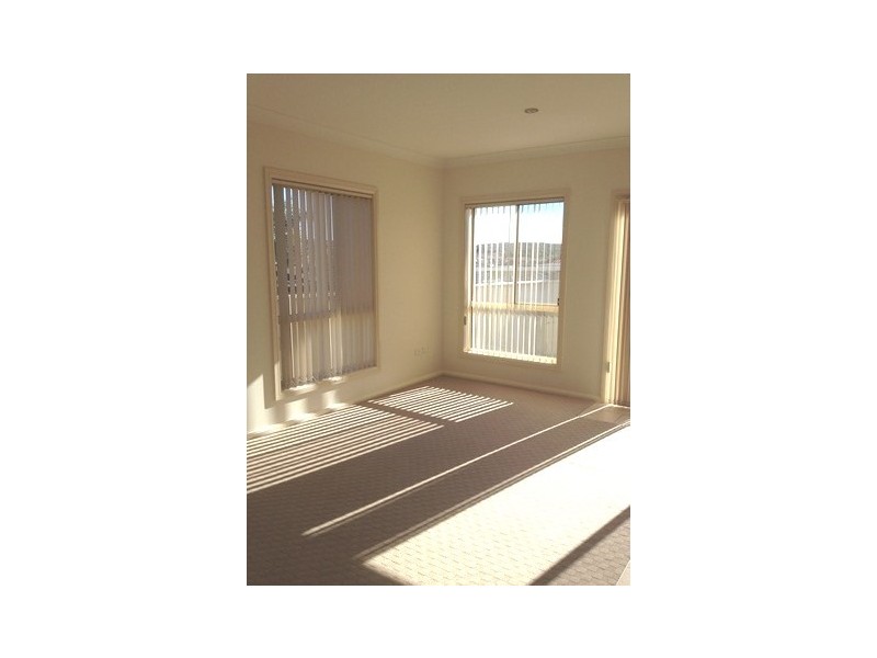 6B Seymour Drive, Flinders NSW 2529