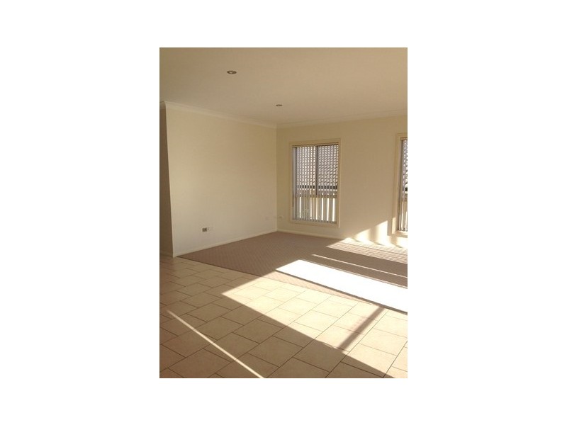 6B Seymour Drive, Flinders NSW 2529