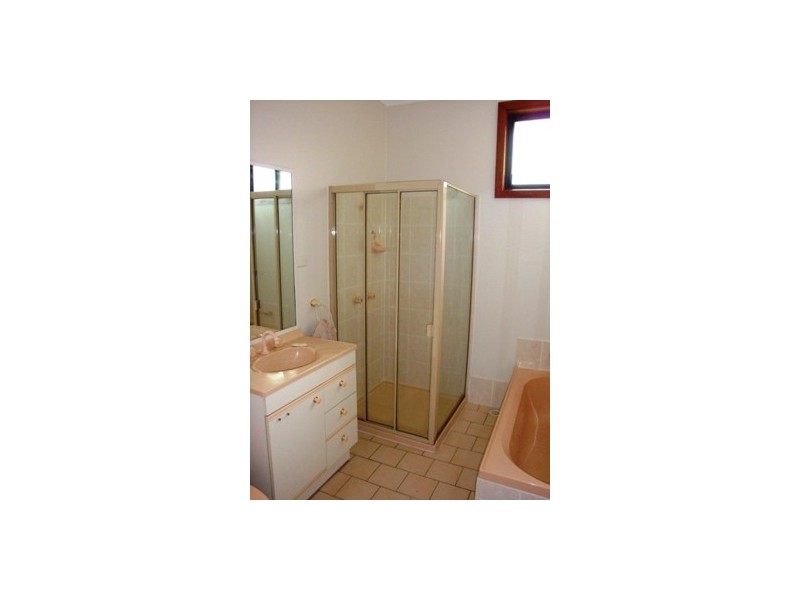 9 Barnes Street, Berkeley NSW 2506