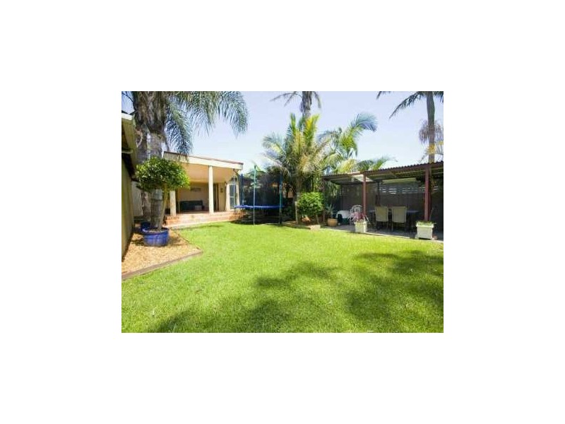 106 Central Avenue, Oak Flats NSW 2529