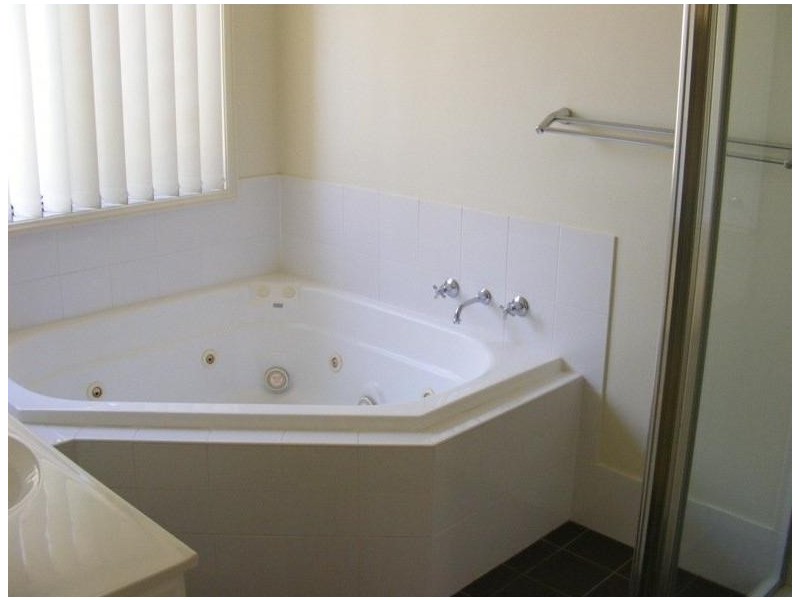 32 Stradbroke Avenue, Shell Cove NSW 2529