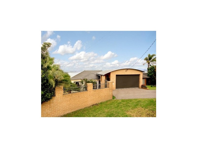 11 Hassan Street, Lake Heights NSW 2502