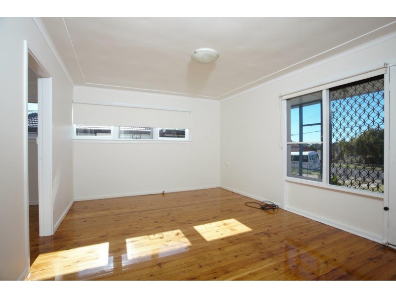 27 Trumper Street, Warilla NSW 2528