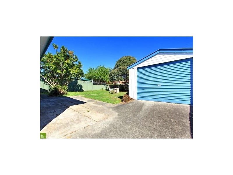 27 Trumper Street, Warilla NSW 2528