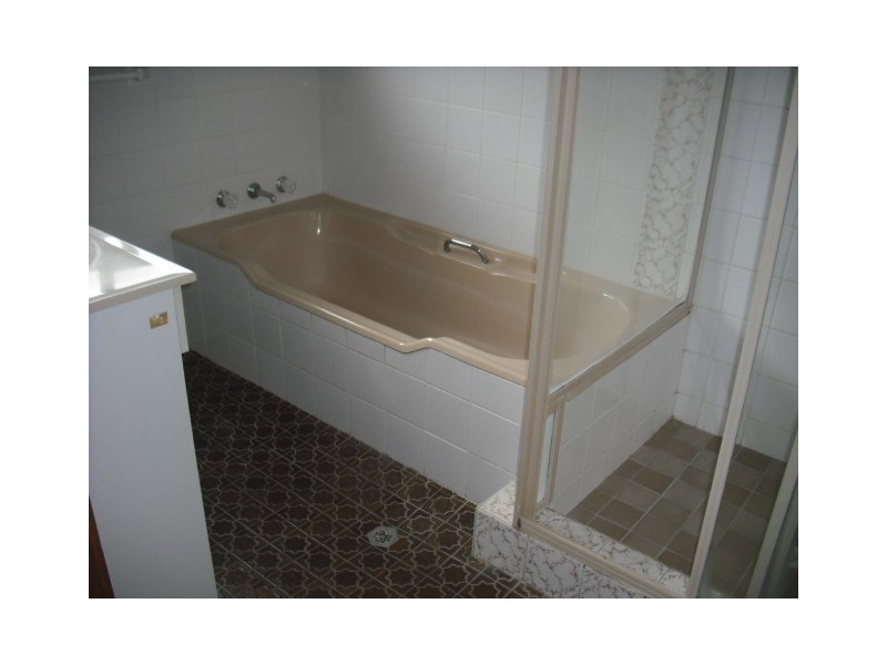 93 The Esplanade, Oak Flats NSW 2529