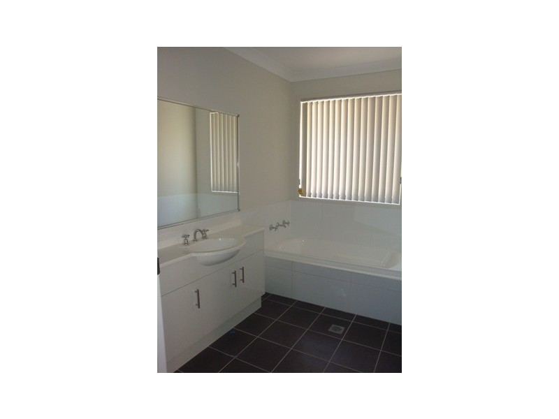 2 Outrigger Place, Shell Cove NSW 2529