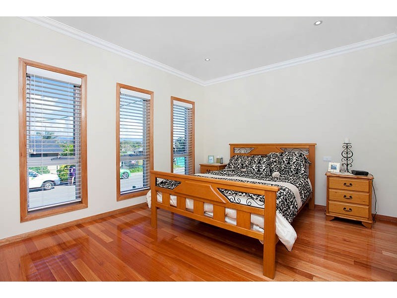 47 Little Lake Crescent, Warilla NSW 2528