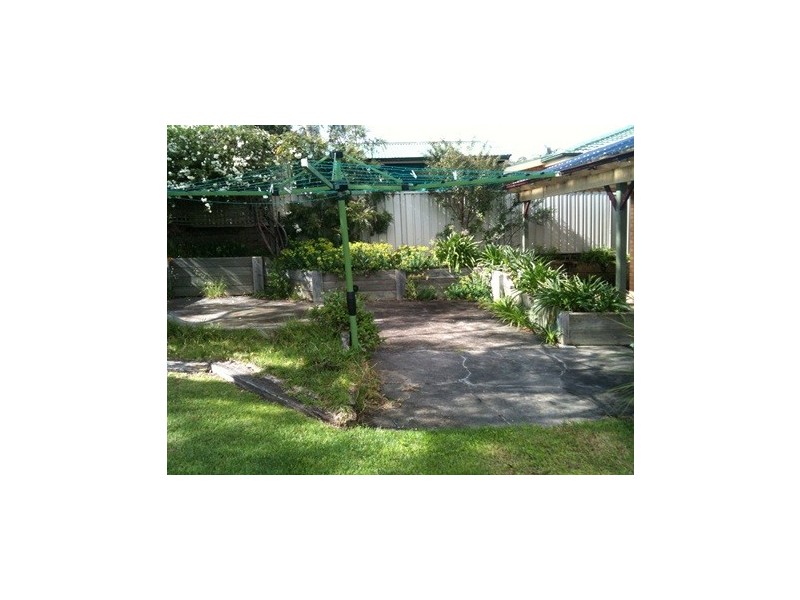 19 Lachlan Avenue, Barrack Heights NSW 2528
