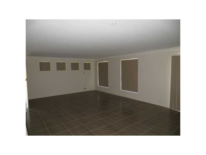 9 Termeil Place, Flinders NSW 2529