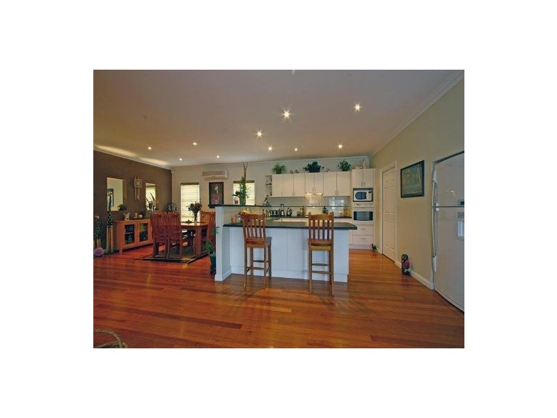 17 Hopetoun Street, Oak Flats NSW 2529