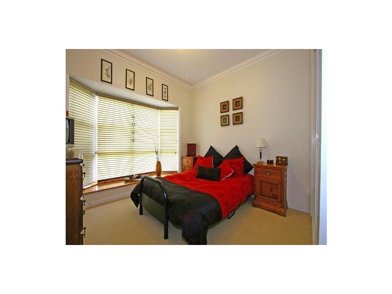 17 Hopetoun Street, Oak Flats NSW 2529