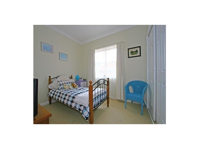 17 Hopetoun Street, Oak Flats NSW 2529