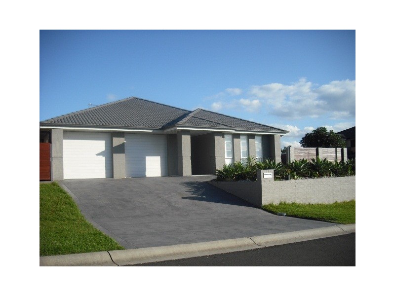 2 Bedarra Court, Shell Cove NSW 2529