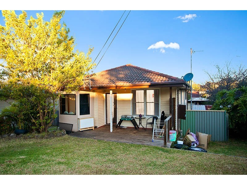9 Hogarth Avenue, Mount Warrigal NSW 2528
