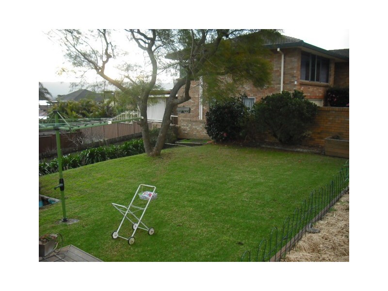 2a Mackenzie Avenue,, Mount Warrigal NSW 2528