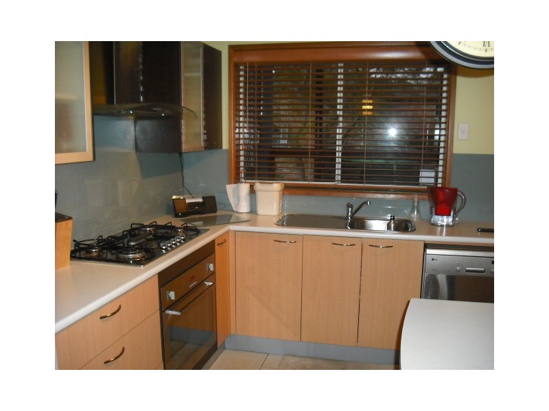 2a Mackenzie Avenue,, Mount Warrigal NSW 2528