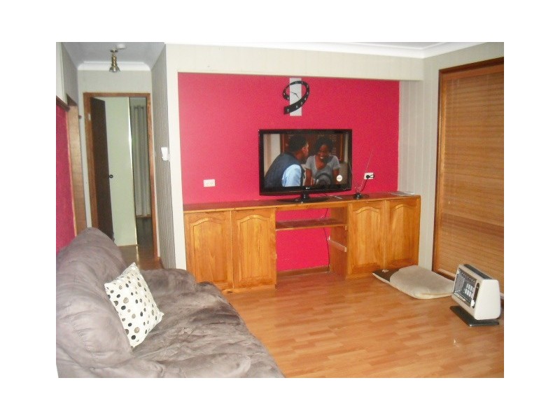 2a Mackenzie Avenue,, Mount Warrigal NSW 2528