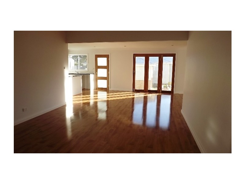 5a Theodore Street, Oak Flats NSW 2529