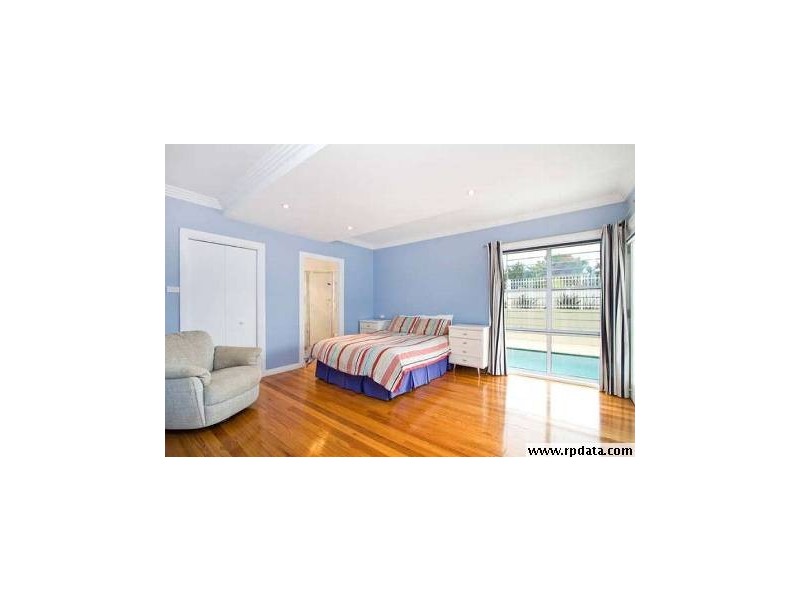 17 James Cook Parkway, Shell Cove NSW 2529