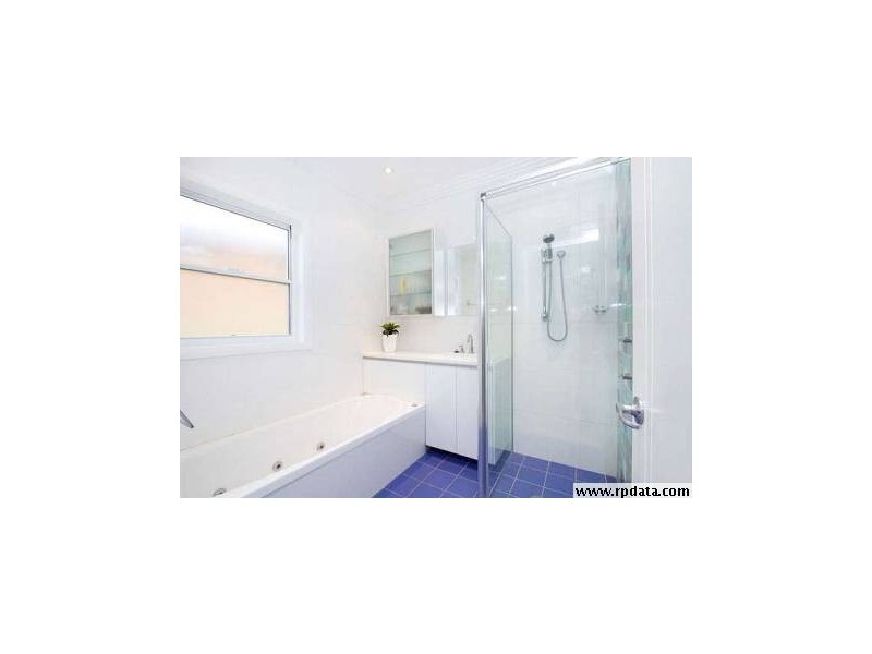 17 James Cook Parkway, Shell Cove NSW 2529