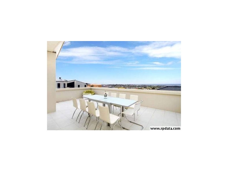 17 James Cook Parkway, Shell Cove NSW 2529