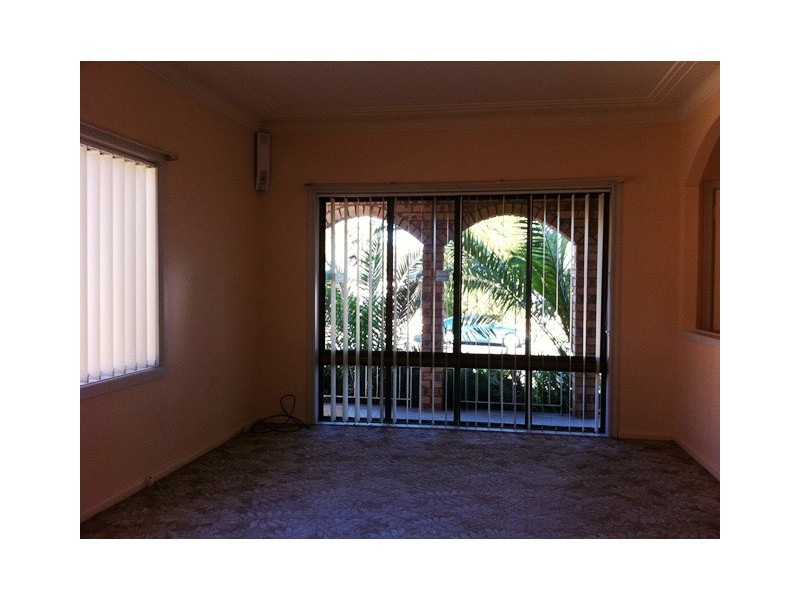 62 Fisher Street, Oak Flats NSW 2529