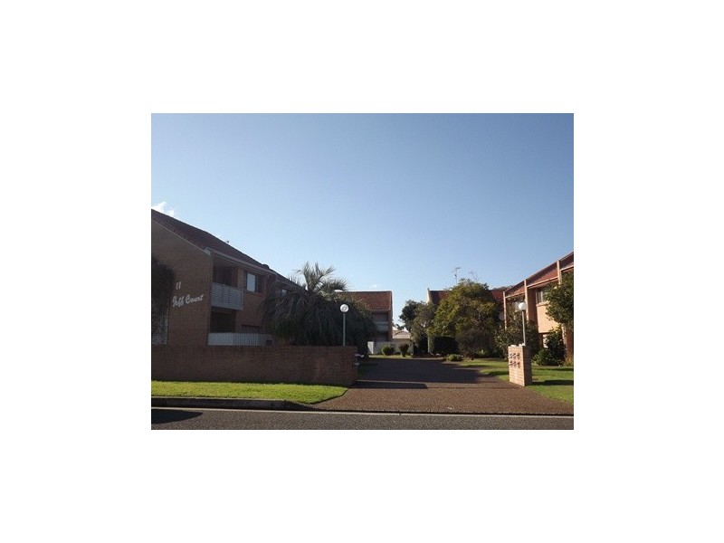 2/11 Grove Cct, Warilla NSW 2528