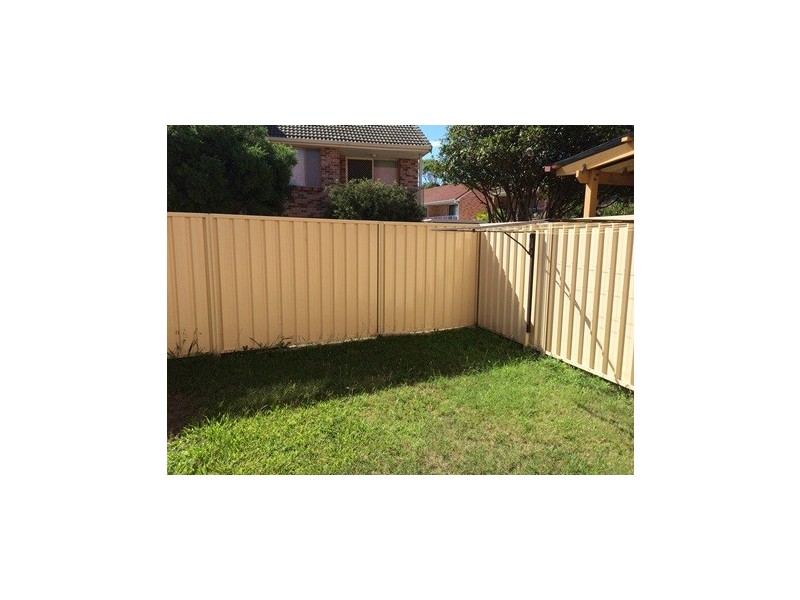 2/11 Grove Cct, Warilla NSW 2528