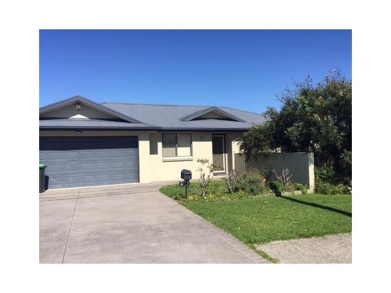 53 Moore Street, Oak Flats NSW 2529