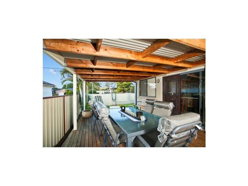 53 Moore Street, Oak Flats NSW 2529