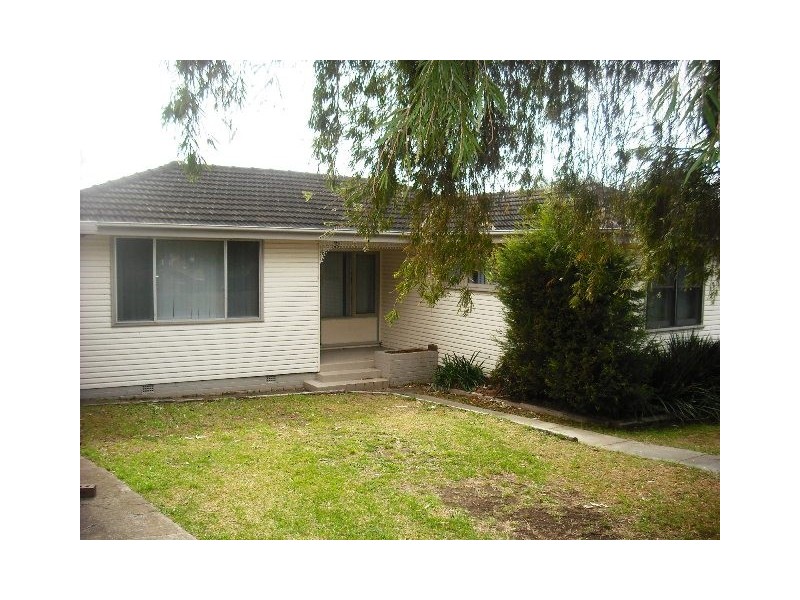 23 Beaton Street, Lake Illawarra NSW 2528