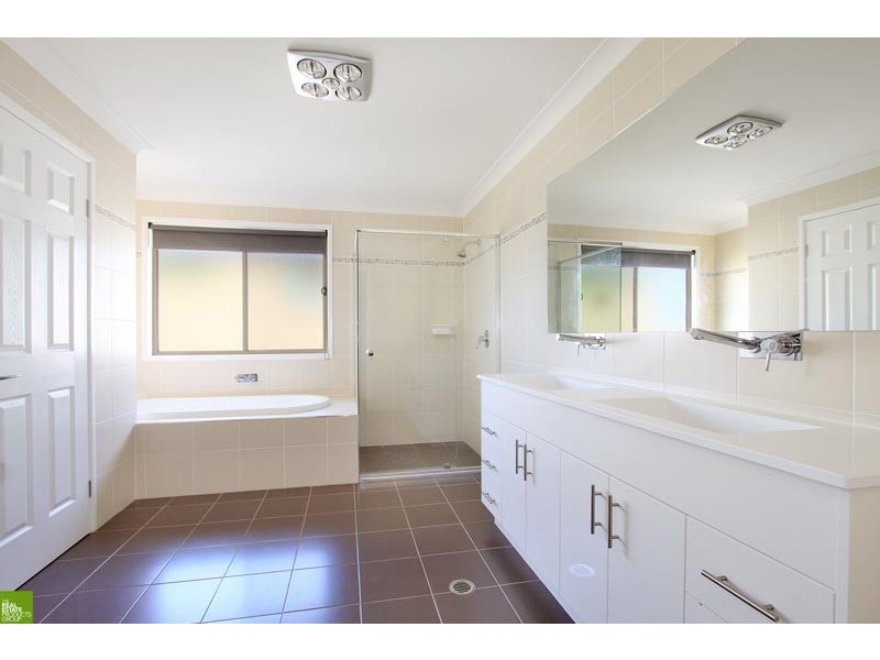 33 Killalea Drive, Shell Cove NSW 2529