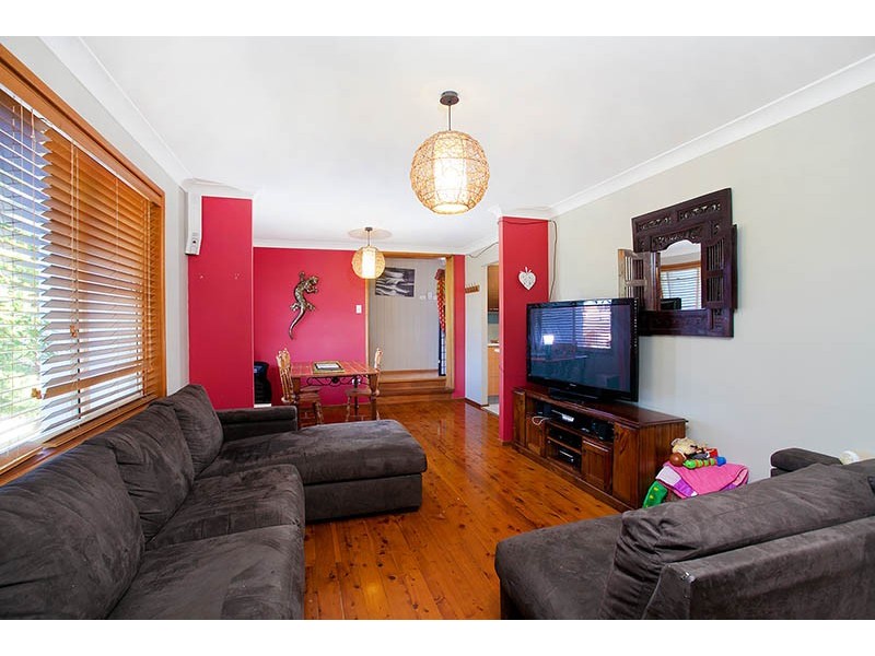 2a Mackenzie Avenue, Mount Warrigal NSW 2528