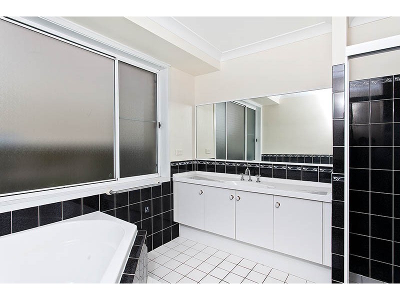 36 Mummuga Close, Flinders NSW 2529