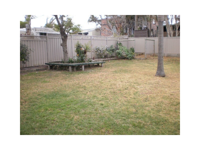51 Osborne Parade, Warilla NSW 2528