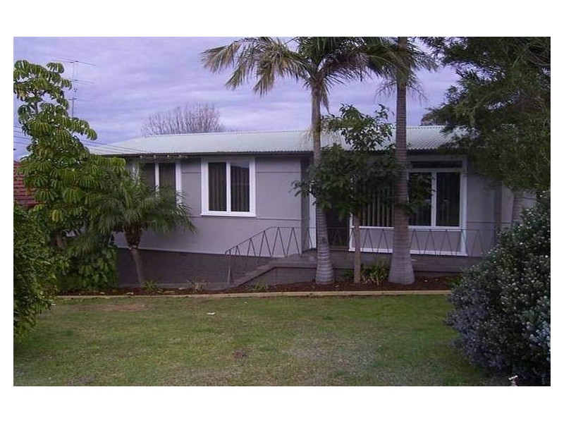 32 Kippax Street, Warilla NSW 2528