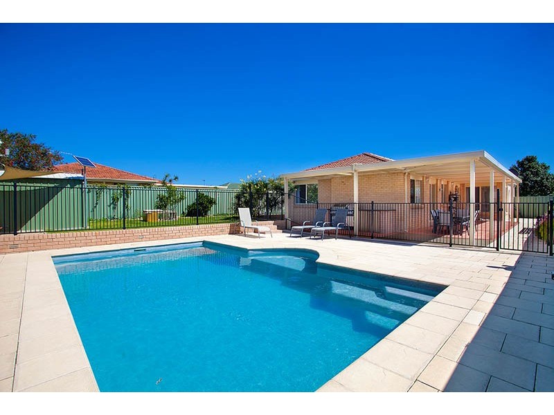 13 Springwood Street, Albion Park NSW 2527