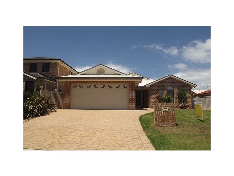 6 Dunk Ave, Shell Cove NSW 2529
