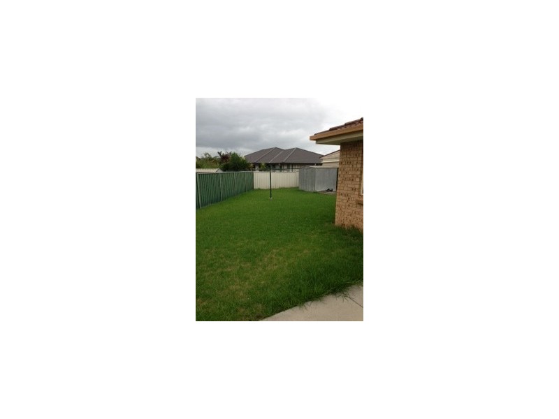 13 Paperbark Street, Albion Park Rail NSW 2527