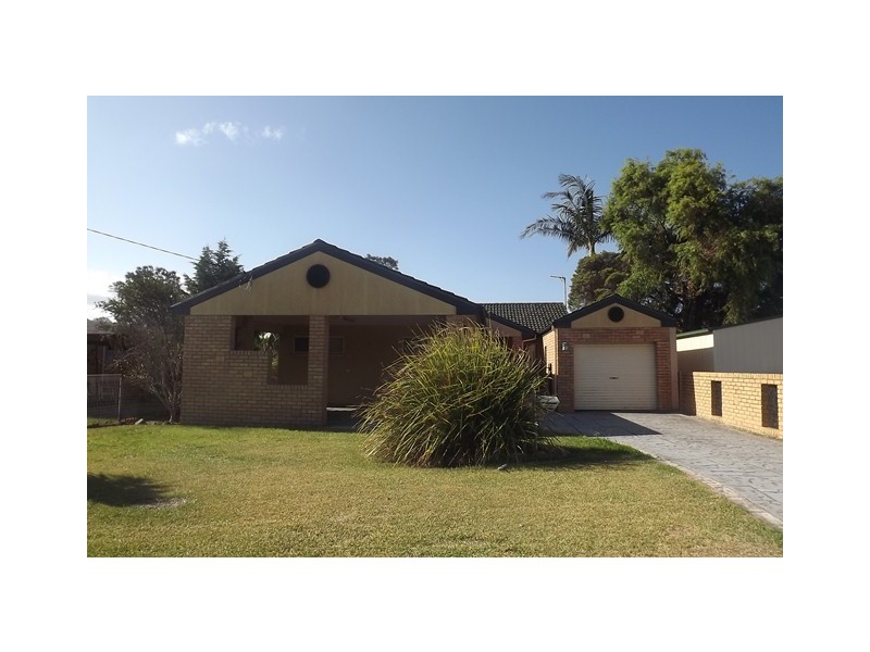 49 The Esplanade, Oak Flats NSW 2529