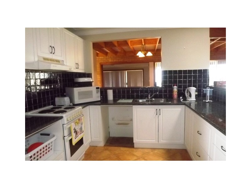 49 The Esplanade, Oak Flats NSW 2529