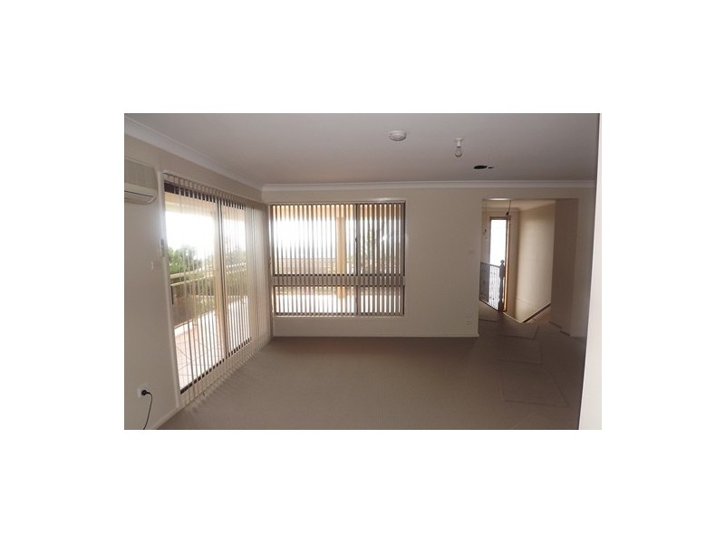 7 Porter Avenue, Mount Warrigal NSW 2528