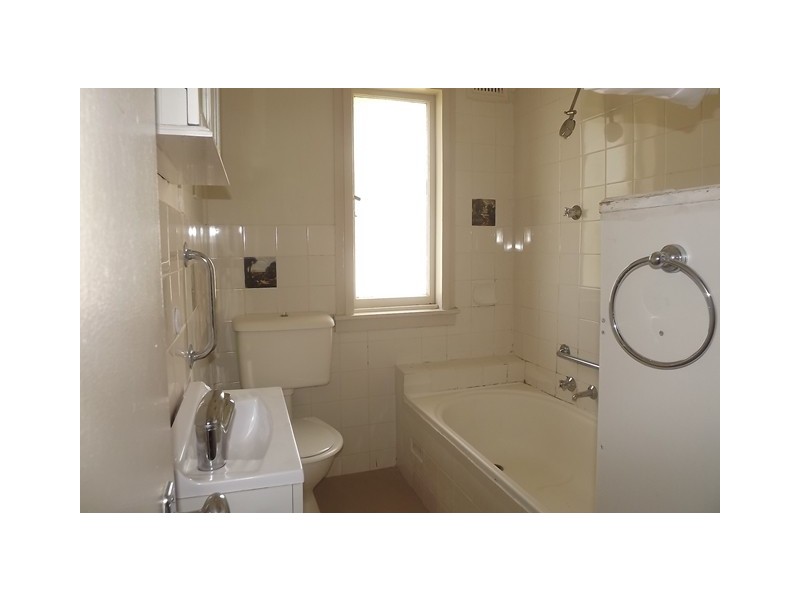 16 Beaton Street, Lake Illawarra NSW 2528