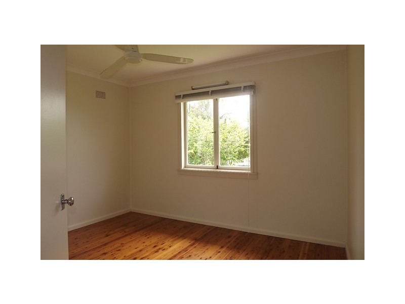 16 Beaton Street, Lake Illawarra NSW 2528