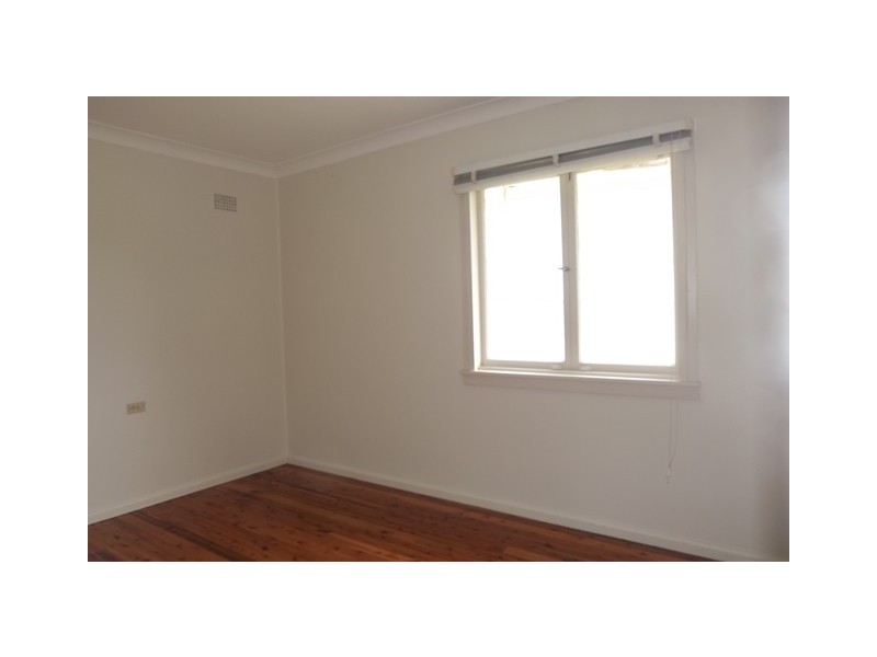 16 Beaton Street, Lake Illawarra NSW 2528
