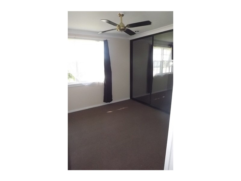 50 Eleebana Crescent, Koonawarra NSW 2530