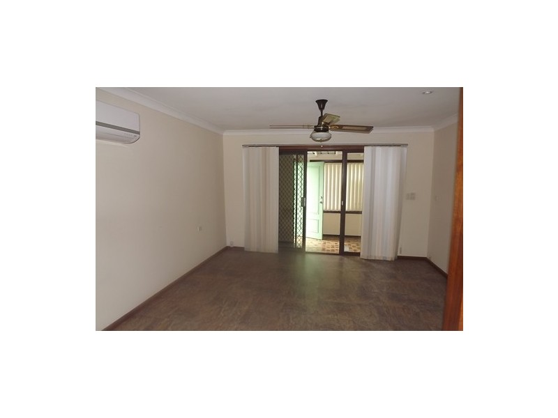 12 Fleetwood Cres, Warilla NSW 2528