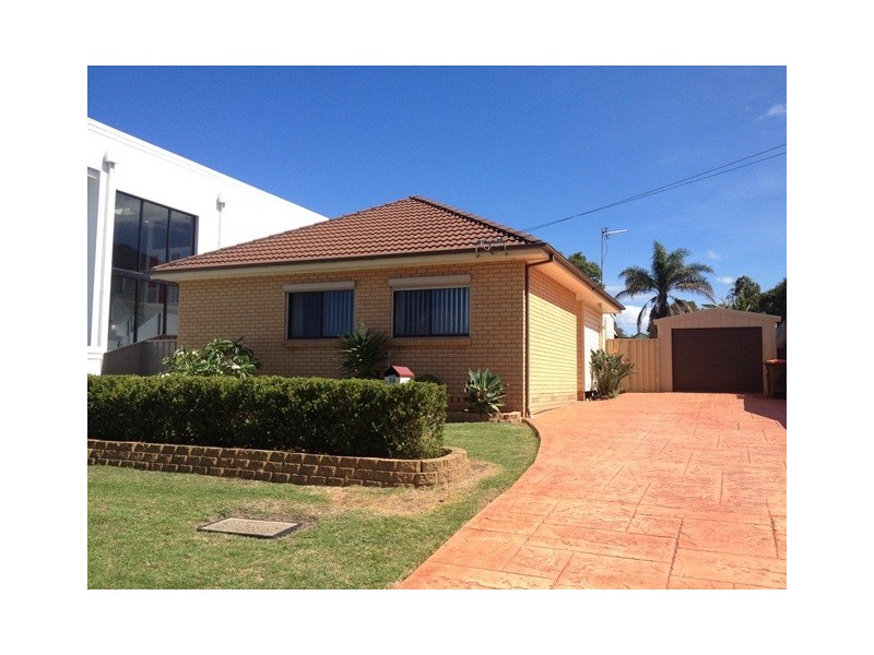 98 The Boulevarde, Oak Flats NSW 2529