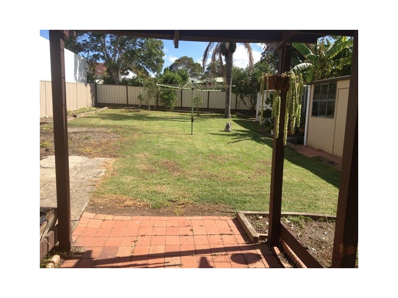 98 The Boulevarde, Oak Flats NSW 2529